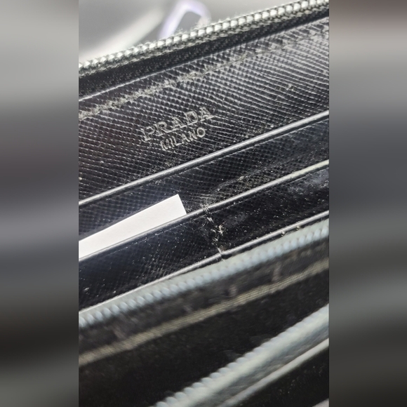 Prada wallet - Picture 9 of 15